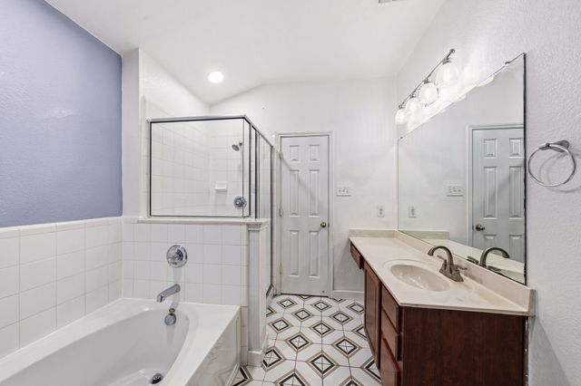 2008 Archer Drive, Grand Prairie, TX 75052