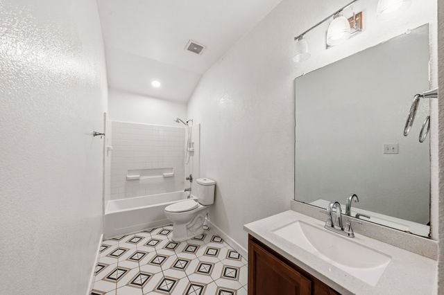 2008 Archer Drive, Grand Prairie, TX 75052