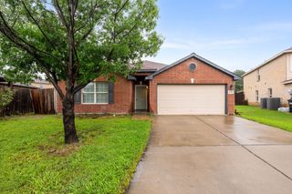 2008 Archer Drive, Grand Prairie, TX 75052