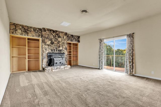 17780 Redberry Ln, Jackson, CA 95642