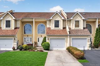 49 Oak Hill Road, Middletown, NY 10941