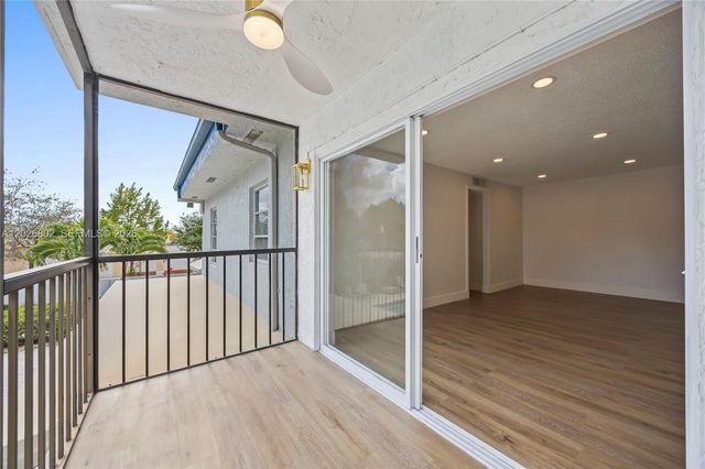 7511 S Oriole Boulevard 201, Delray Beach, FL 33446