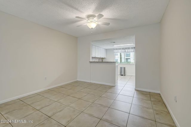 14750 BEACH Boulevard 75, Jacksonville, FL 32250