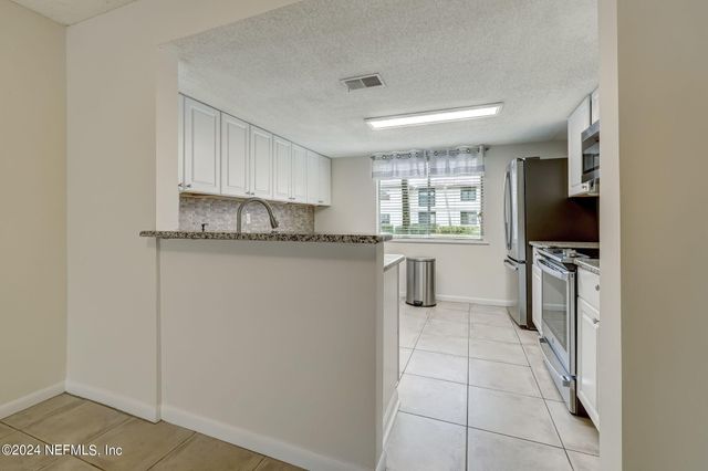 14750 BEACH Boulevard 75, Jacksonville, FL 32250