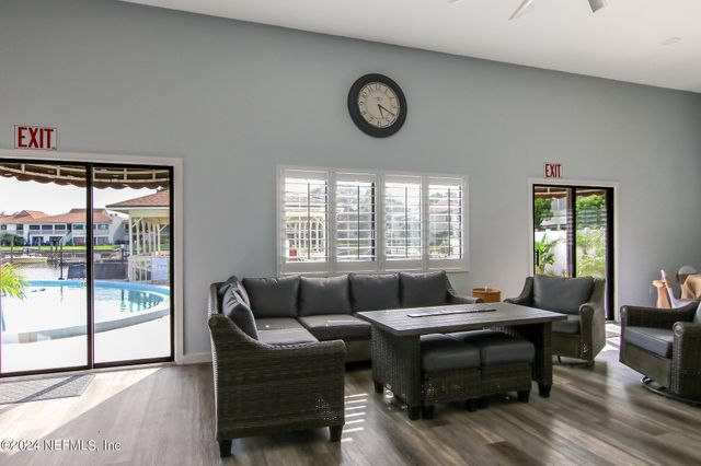 14750 BEACH Boulevard 75, Jacksonville, FL 32250