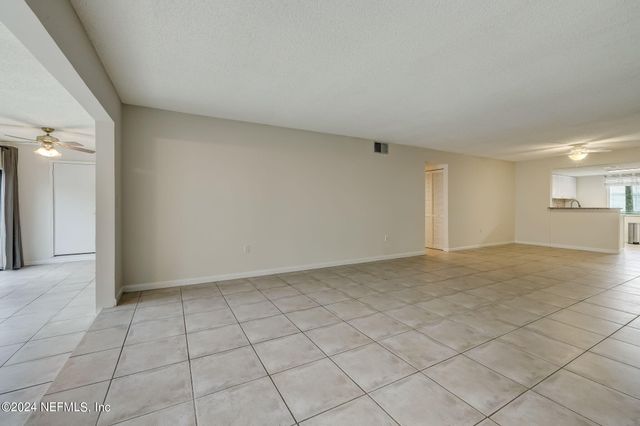 14750 BEACH Boulevard 75, Jacksonville, FL 32250