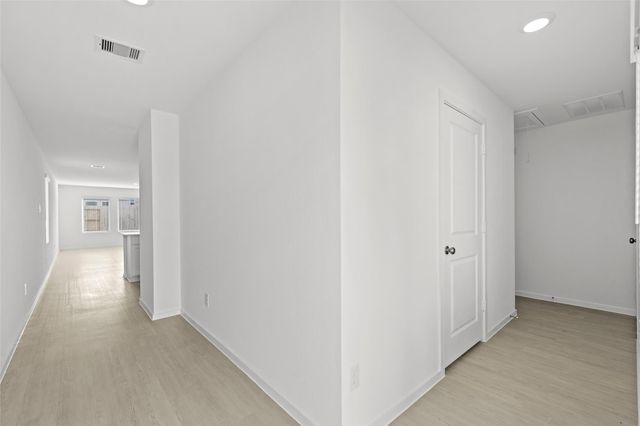 214 Farray Forest Lane, Magnolia, TX 77354