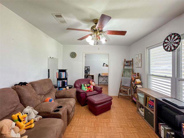 2514 16th Avenue N, Texas City, TX 77590