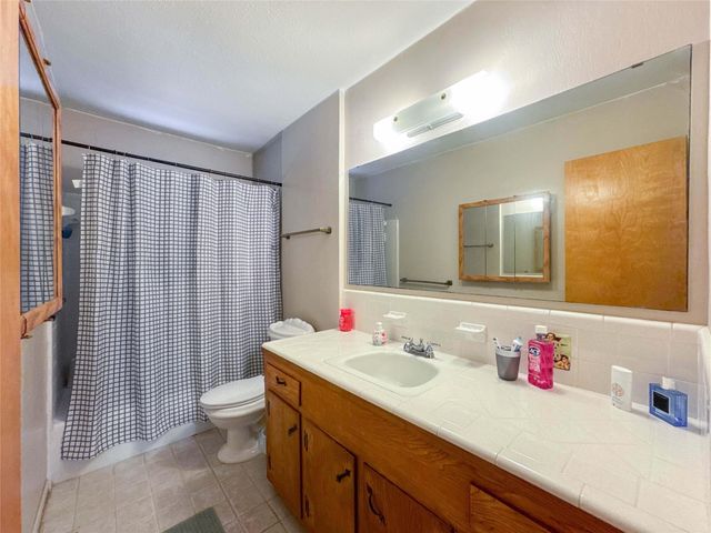 2514 16th Avenue N, Texas City, TX 77590
