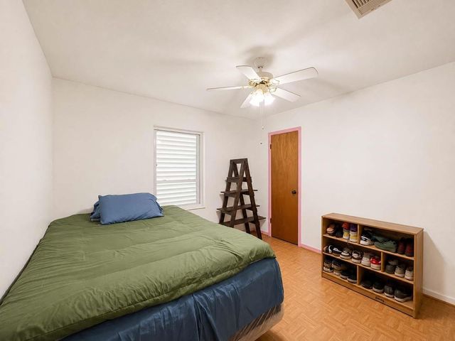 2514 16th Avenue N, Texas City, TX 77590