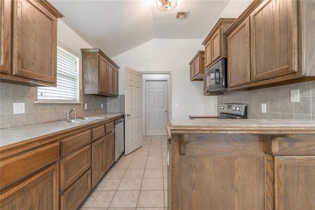 2608 Queenston Avenue, Norman, OK 73071