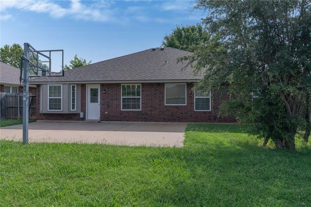 2608 Queenston Avenue, Norman, OK 73071