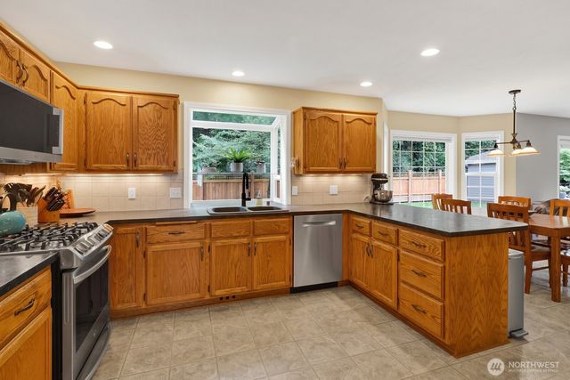 1715 Village Drive, Lynden, WA 98264