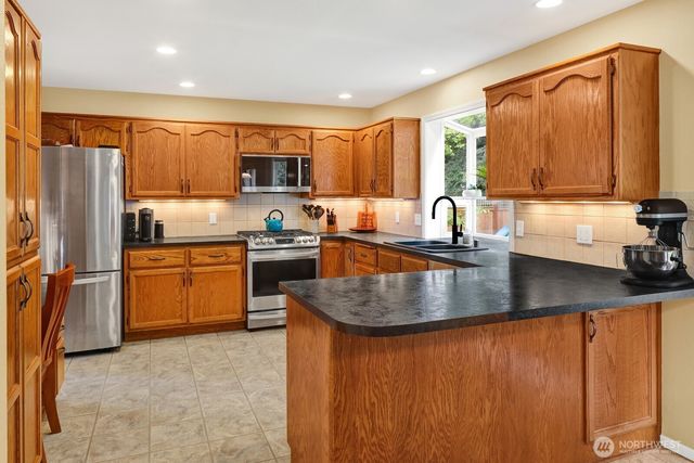 1715 Village Drive, Lynden, WA 98264