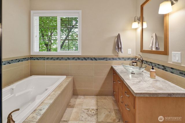 1715 Village Drive, Lynden, WA 98264