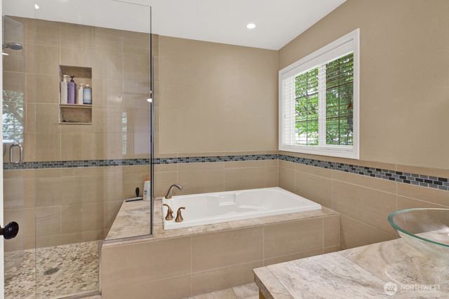 1715 Village Drive, Lynden, WA 98264