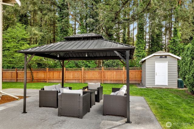 1715 Village Drive, Lynden, WA 98264