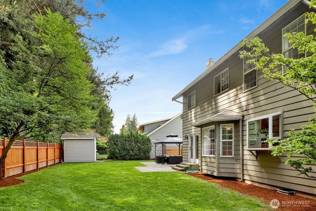 1715 Village Drive, Lynden, WA 98264
