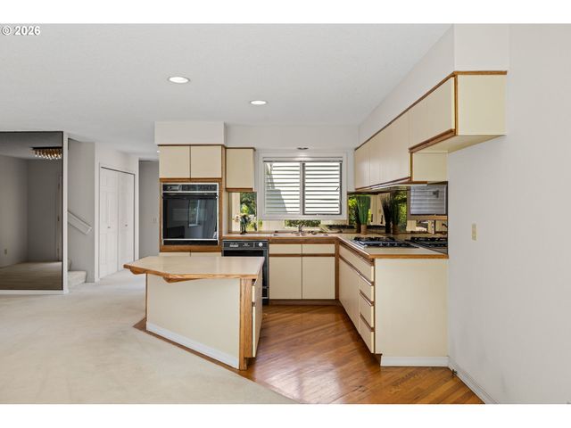 1281 Nw WEYBRIDGE Way, Beaverton, OR 97006