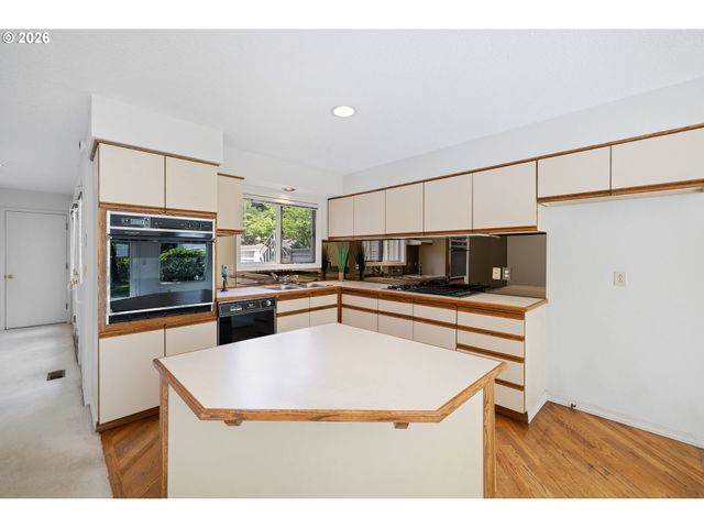 1281 Nw WEYBRIDGE Way, Beaverton, OR 97006