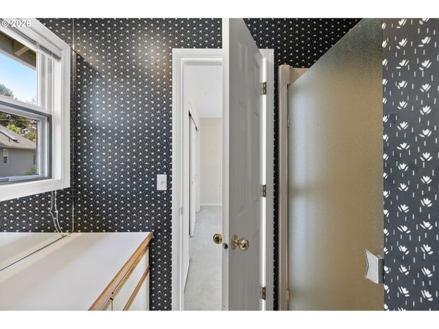 1281 Nw WEYBRIDGE Way, Beaverton, OR 97006
