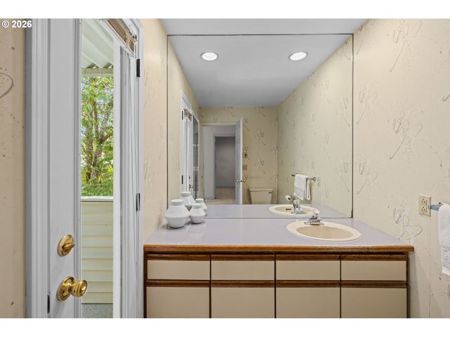 1281 Nw WEYBRIDGE Way, Beaverton, OR 97006