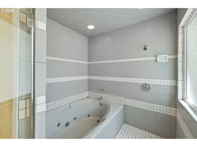 1281 Nw WEYBRIDGE Way, Beaverton, OR 97006