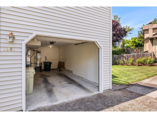 1281 Nw WEYBRIDGE Way, Beaverton, OR 97006