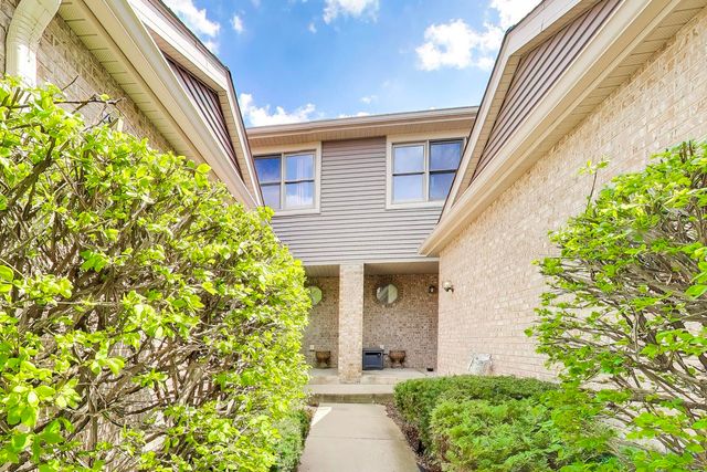 723 N Walden Drive, Palatine, IL 60067