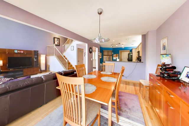 723 N Walden Drive, Palatine, IL 60067