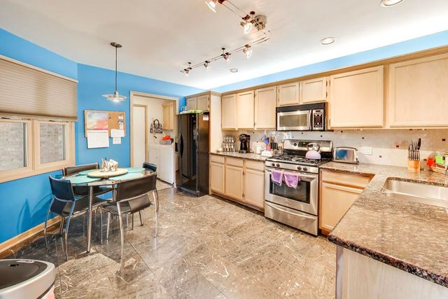 723 N Walden Drive, Palatine, IL 60067