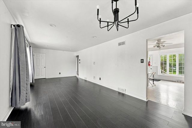 509 OAK DR, Somerdale, NJ 08083