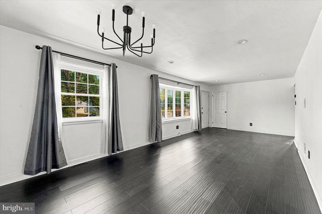 509 OAK DR, Somerdale, NJ 08083