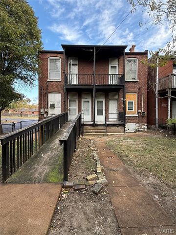 3152 Winnebago Street, St Louis, MO 63118