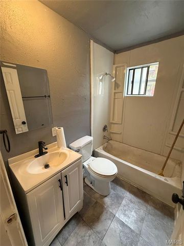 3152 Winnebago Street, St Louis, MO 63118