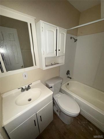 3152 Winnebago Street, St Louis, MO 63118