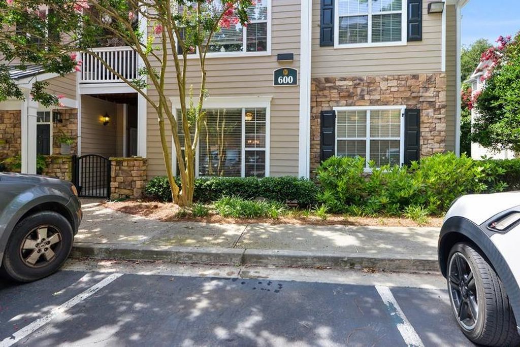 2400 Cumberland Parkway SE 611, Atlanta, GA 30339