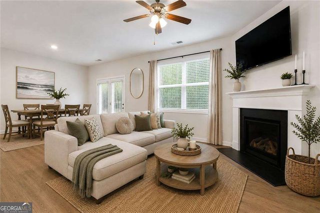 120 Woodhouse Circle, Acworth, GA 30102