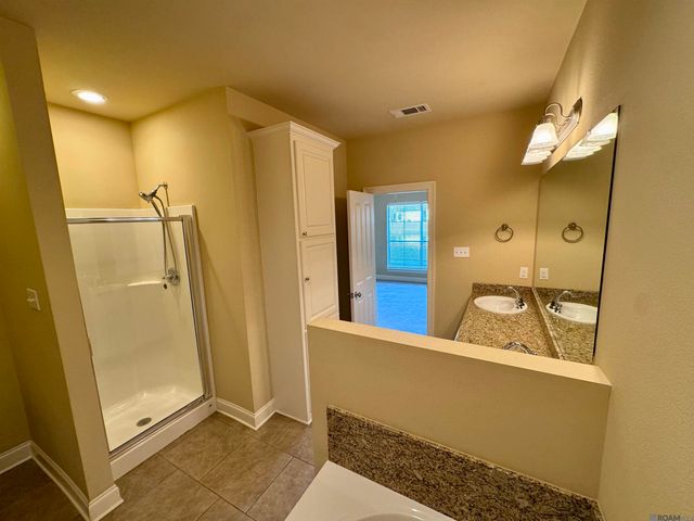 18019 Spring Creek Dr, Baton Rouge, LA 70817