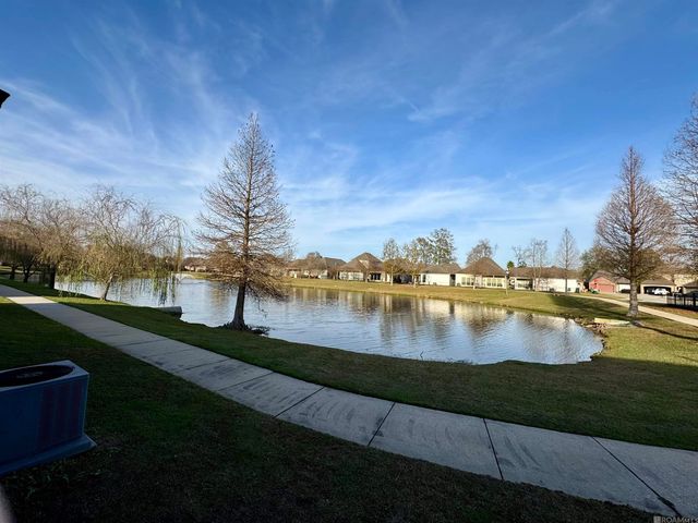 18019 Spring Creek Dr, Baton Rouge, LA 70817