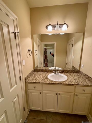 18019 Spring Creek Dr, Baton Rouge, LA 70817