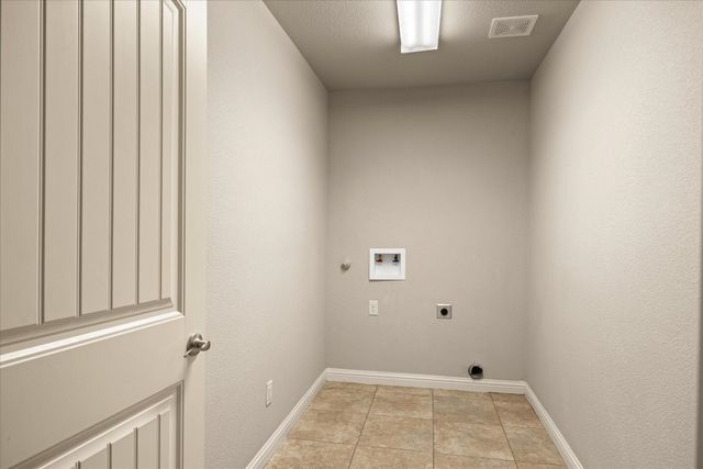 107 Donna Circle, Granbury, TX 76049