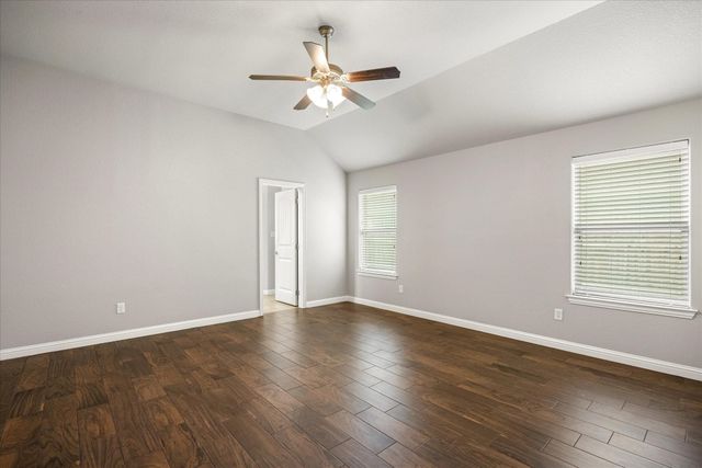 107 Donna Circle, Granbury, TX 76049