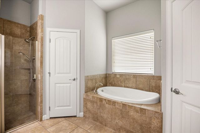 107 Donna Circle, Granbury, TX 76049