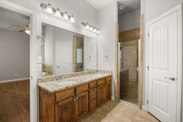 107 Donna Circle, Granbury, TX 76049