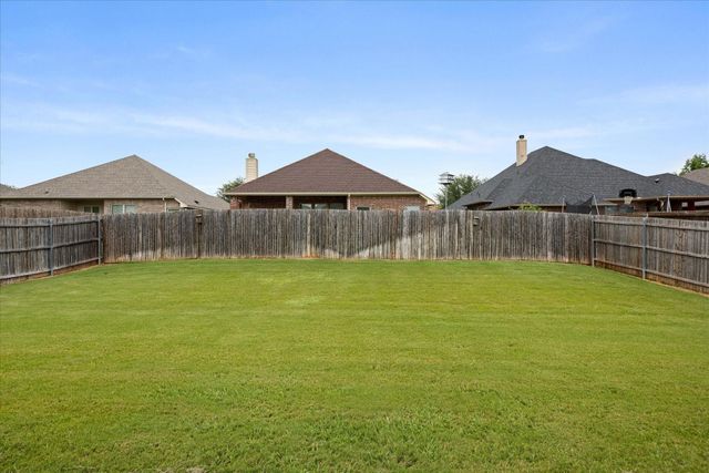 107 Donna Circle, Granbury, TX 76049