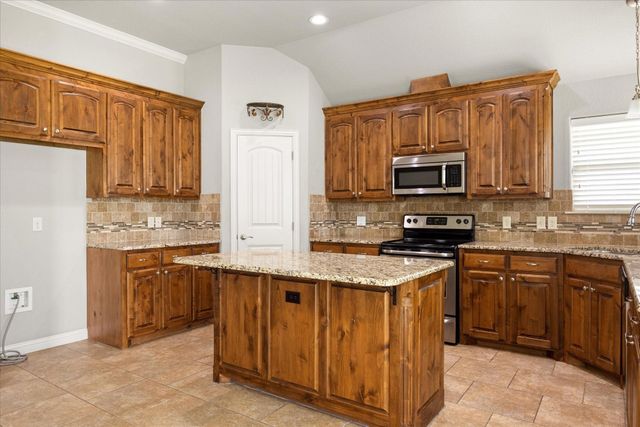 107 Donna Circle, Granbury, TX 76049