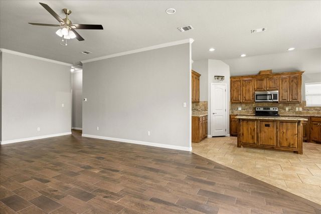 107 Donna Circle, Granbury, TX 76049