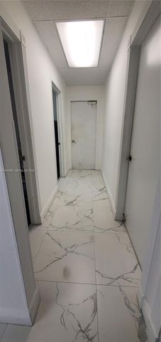 2100 NW 93rd Ave, Doral, FL 33172