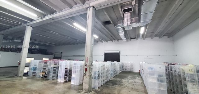 2100 NW 93rd Ave, Doral, FL 33172